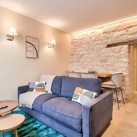 Apartment Cozy Heart Historic Paris